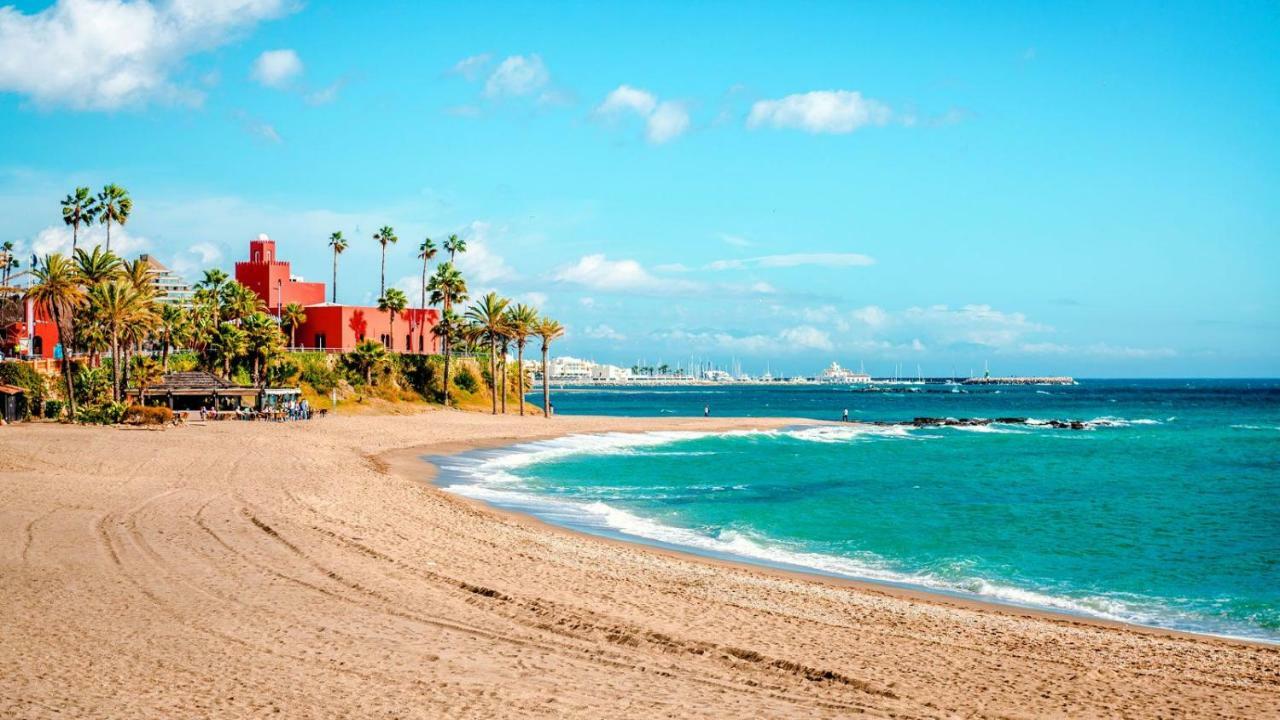 Apartamentos Los Cisnes - 2º Linea De Playa - Perfecta Ubicacion เบนัลมาเดนา ภายนอก รูปภาพ