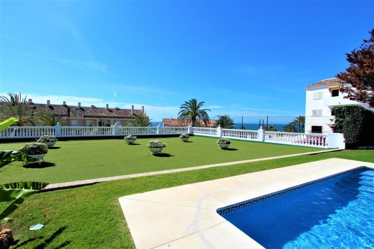Apartamentos Los Cisnes - 2º Linea De Playa - Perfecta Ubicacion เบนัลมาเดนา ภายนอก รูปภาพ